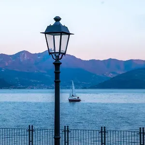 https://feel-the-lake.it-lombardy.com
